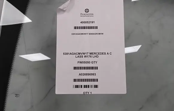 Mercedes-Benz A W176 Front windscreen/windshield window 400052191