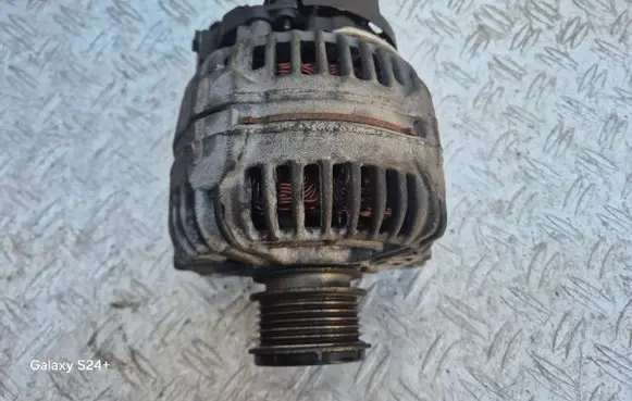 Volkswagen Golf VI Generator/alternator 03L903023L 0124525187