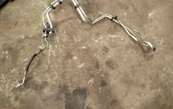 Ford Mondeo MK IV Air conditioning (A/C) pipe/hose 