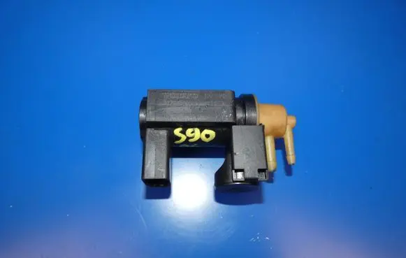 Volvo S90, V90 Turbo solenoid valve 31339808 70466400 1TT052