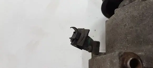 Hyundai Tucson TL Air conditioning (A/C) compressor (pump)