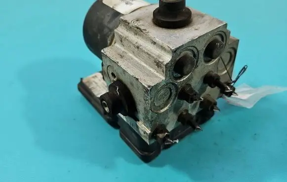 Opel Vectra B ABS Pump 13216601-C IMPRK1490657