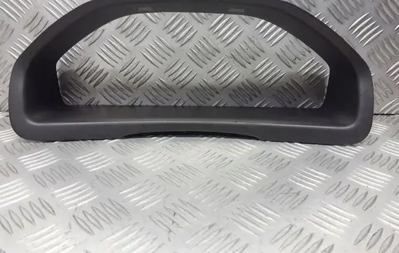 Volvo S80 Steering wheel column trim