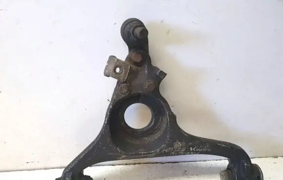 Mercedes-Benz E W124 Front lower control arm/wishbone 