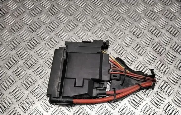 Volvo V70 Fuse module 30659092 30659093
