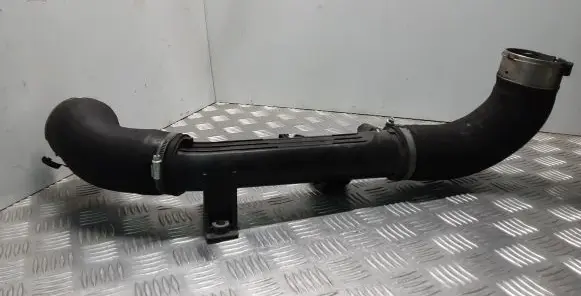 Volvo XC40 Intercooler hose/pipe 32222150