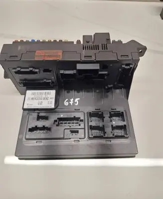 Mercedes-Benz E W211 Fuse module 2115453101