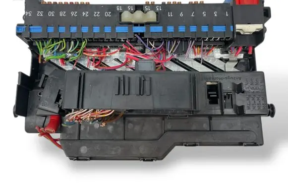 BMW X3 E83 Fuse module 0074240364S0