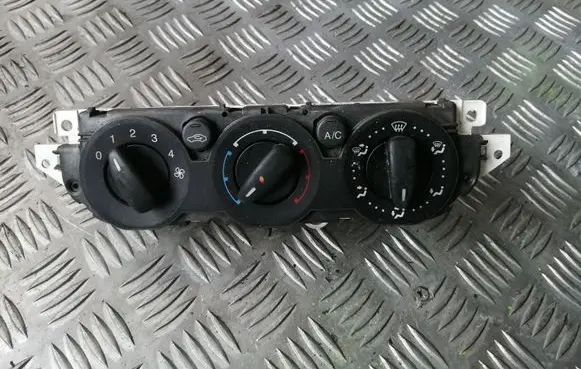 Ford Focus Climate control unit 3M5T19980AD