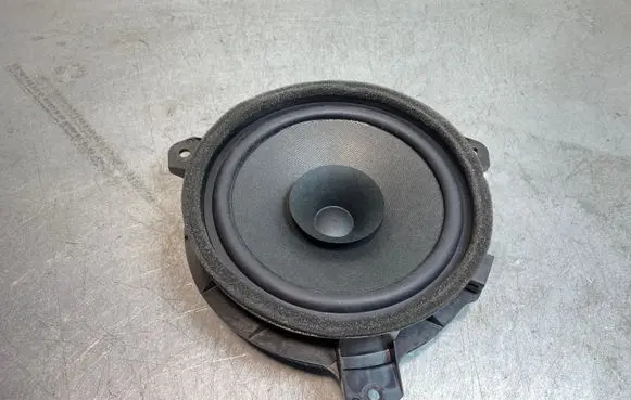 Subaru XV II Rear door speaker BM428F