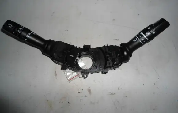 Headlight wiper switch