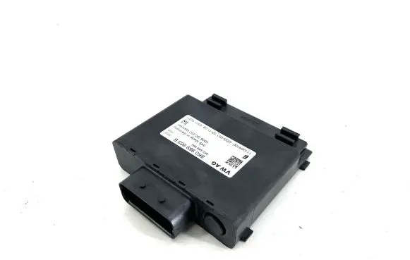 Audi A3 S3 A3 Sportback 8P Voltage converter/converter module 8K0959663B