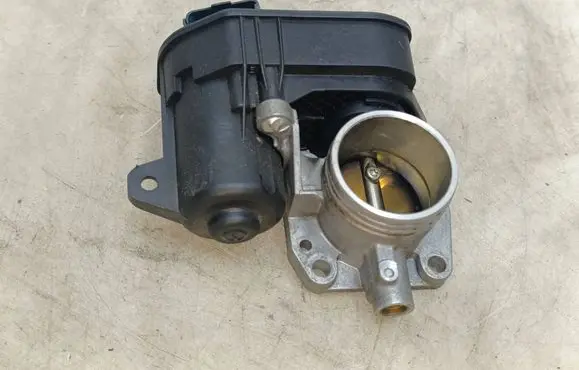 Opel Corsa F Throttle valve 9673622380 20210111 406TE4P