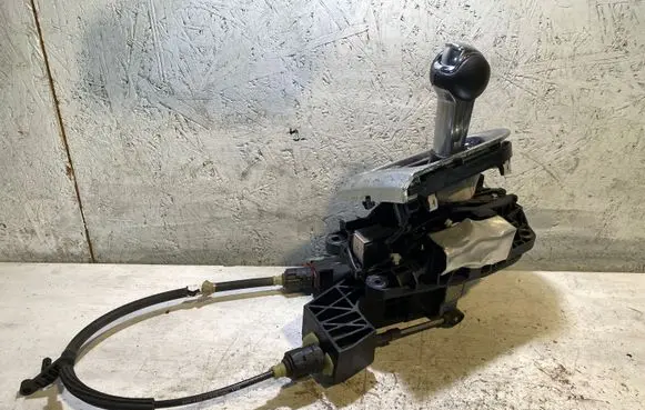 Ford Mustang VI Gear shifter/selector FR3P7K004