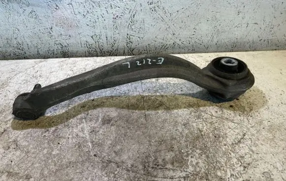 Mercedes-Benz E W212 Front lower control arm/wishbone