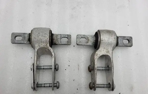 Tesla Model S Engine mount bracket 1030123-00-B