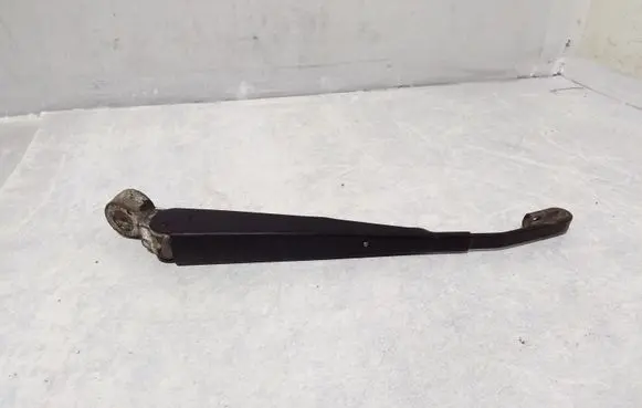 Chrysler Pacifica Rear wiper blade arm 6665