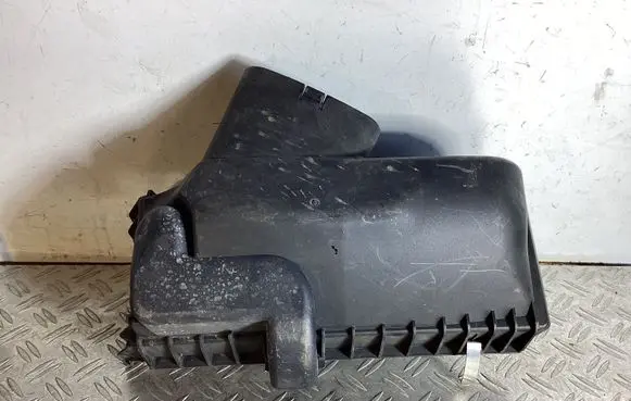 Air filter box