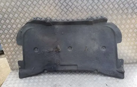 Engine bonnet/hood sound/heat insulation