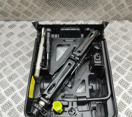 Opel Vivaro Tool set 9815683080
