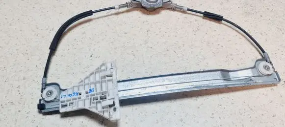 Rear door manual window regulator
