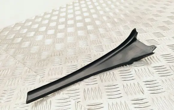 Windshield trim