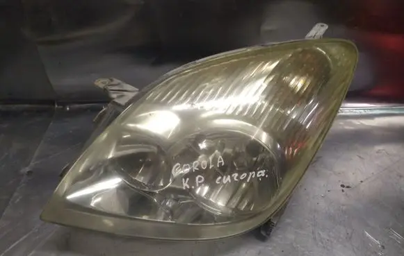 Toyota Corolla Verso E121 Headlight/headlamp