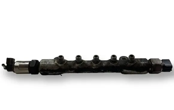 Toyota Avensis T250 Fuel main line pipe 8945860010 D6080 10Y01A