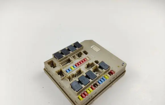 Renault Clio III Other control units/modules 674661C