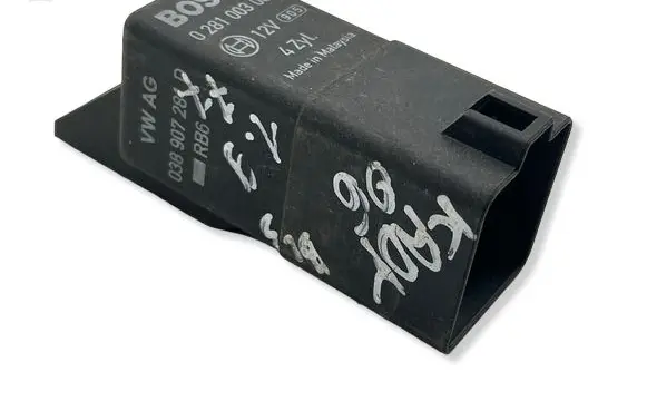 Volkswagen Caddy Glow plug pre-heat relay 0281003038