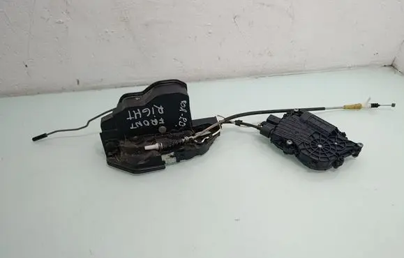 BMW 7 F01 F02 F03 F04 Front door soft close latching motor 7185692