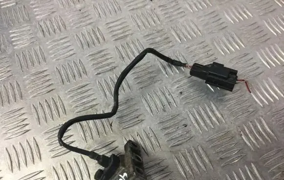 Volvo V70 Crankshaft position sensor 1275789