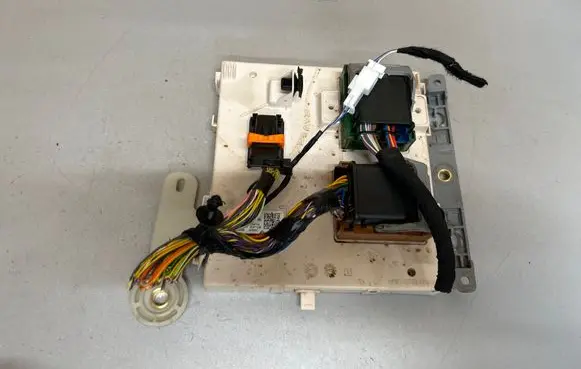 Volvo XC90 Comfort/convenience module 32400409AA