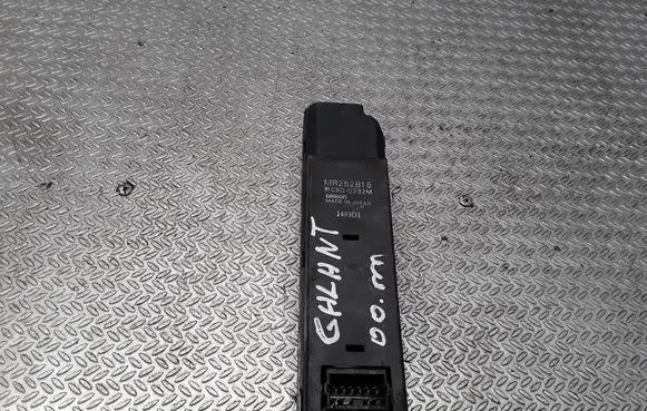 Mitsubishi Galant Electric window control switch MR252815