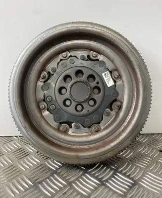 Volkswagen Touran III Flywheel 04L105266D