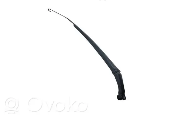 Toyota Yaris Cross Front wiper blade arm 2382 590