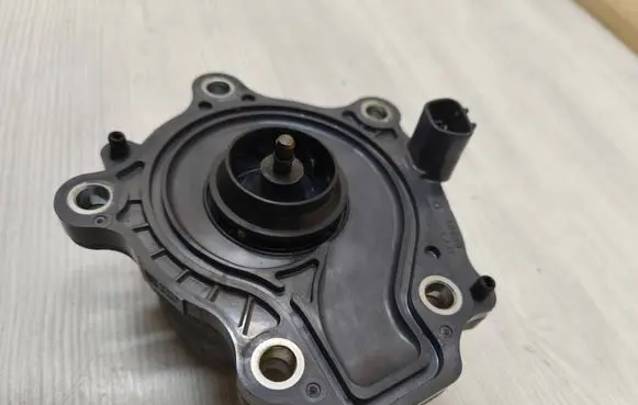 Toyota C-HR I Water pump 161A039035