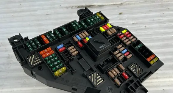 BMW 7 F01 F02 F03 F04 Fuse box set 17033452 9210857 00380028