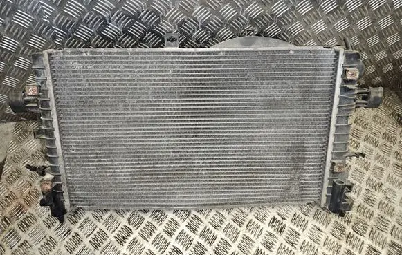 Opel Astra H Coolant radiator 13170110 1777C 8135