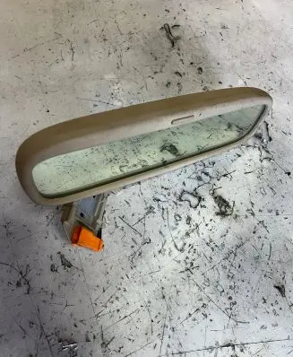 Rear view mirror (interior)