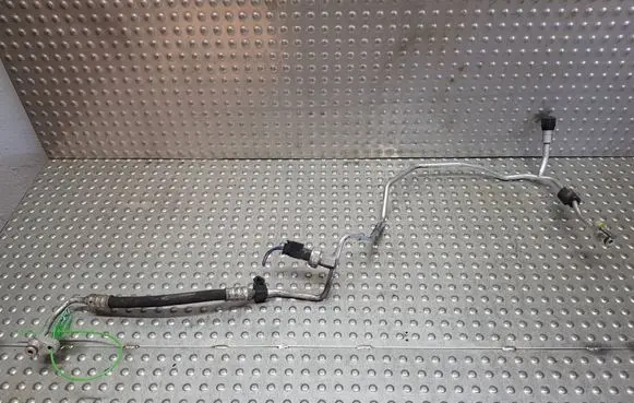 Mercedes-Benz A W176 Air conditioning (A/C) pipe/hose S26370468 A2468302415