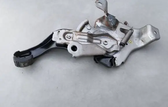 Lexus RX 330 - 350 - 400H Handbrake/parking brake lever assembly