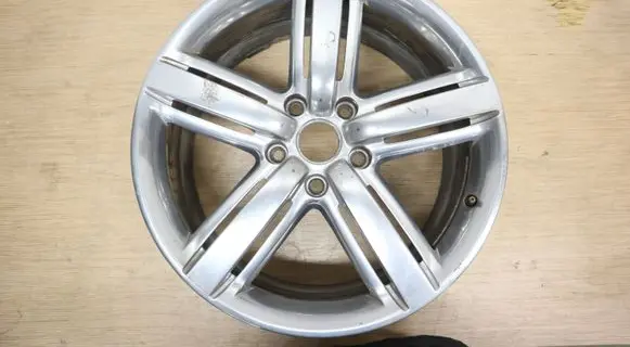 Volkswagen Touareg II R20 alloy rim 7P6601025G