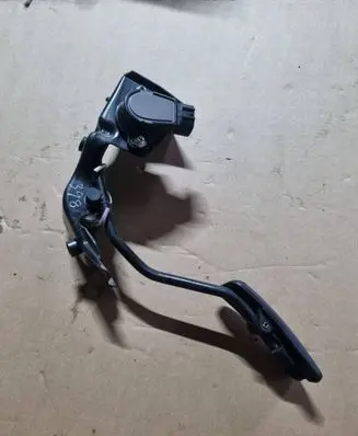 Toyota Corolla Verso AR10 Accelerator throttle pedal