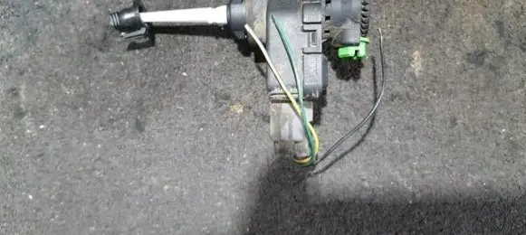 Headlight level adjustment motor