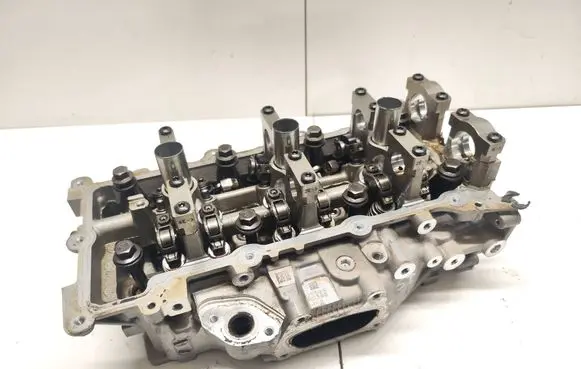 Dodge Durango Engine head 04893810AF