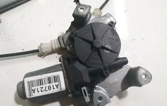 Nissan Almera Tino Rear door window regulator motor 400600T2