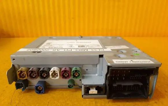 Porsche Taycan 9J1 Radio/CD/DVD/GPS head unit 9J1035878