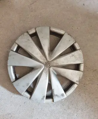 Toyota Aygo AB10 R14 wheel hub/cap/trim 426020H100