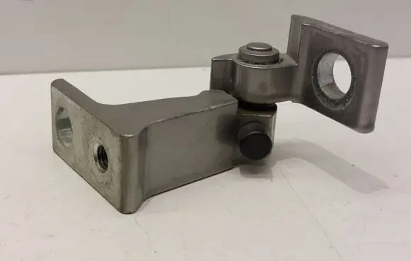 Volkswagen PASSAT B8 Rear door upper hinge 8X5833404C